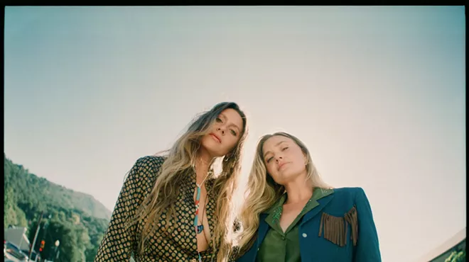 Image: ALY & AJ - Places to Run Tour 2026