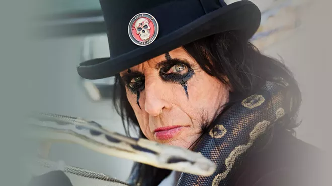 Image: Alice Cooper - Alice's Attic Tour