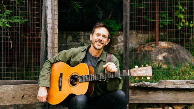 Image: Glen Phillips (of Toad the Wet Sprocket) with special guest Matt the Electrician
